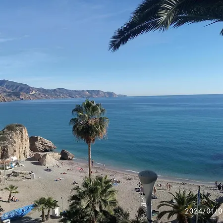 Amplio En Primera Linea Playa Burriana , Luminosa Terraza Con Vistas Al Mar Nerja